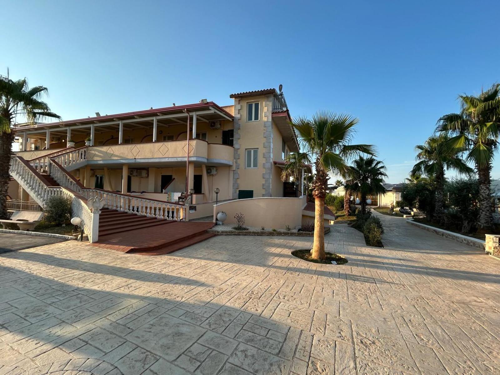 Residence Parco Del Sole ローディ・ガルガーニコ エクステリア 写真