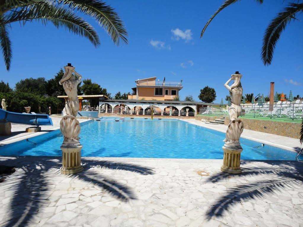 Residence Parco Del Sole ローディ・ガルガーニコ エクステリア 写真
